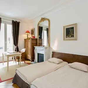 Charming Bedroom Alloggio in famiglia Parigi